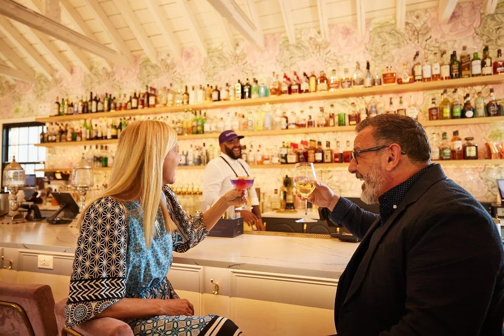 Commonwealth — bar